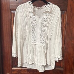 Chic White Lace Women's Blouse
